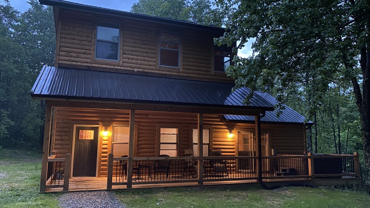Taylor's Spacious Cabin