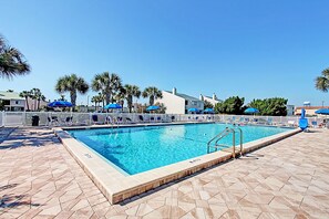 Inviting pool at Shoreline Towers