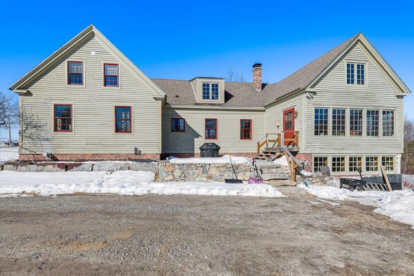 Lovell Vacation Rental | 4BR | 3BA | Stairs Required | 3,200 Sq Ft