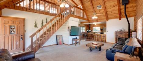 Bodfish Vacation Rental | 1BR | 2.5BA | Stairs Required | 1,600 Sq Ft