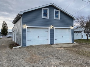 Garage off main road