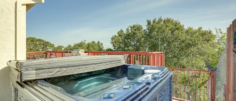 Bañera de hidromasaje al aire libre