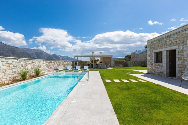 Impressive natural beauty and impeccable countryside views.
