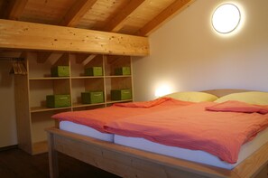 Ferienappartement Watzmannblick, W-LAN, Nichtraucher-Schlafzimmer