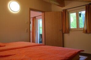 Ferienappartement Watzmannblick, W-LAN, Nichtraucher-Schlafzimmer