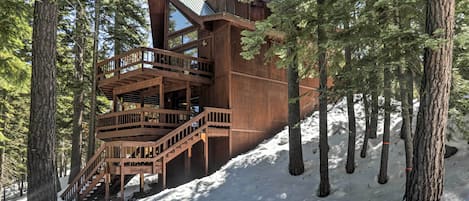 Truckee Vacation Rental | 3BR | 3.5BA | 2,000 Sq Ft | Stairs to Access