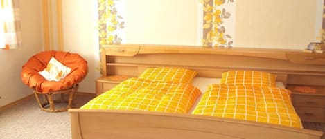 Ferienwohnung (70 qm) mit Sonnenterrasse-Schlafzimmer