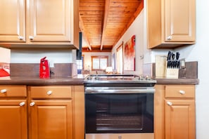 Room, Indoors, Kitchen, Oven, Furniture
