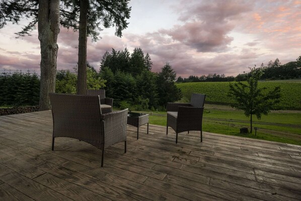 Great location tucked in the vineyards, and lots of space. Loved the outdoor patio and scenery.  -Nicole