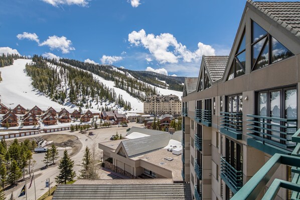 Gorgeous views of the mountain | Exterior