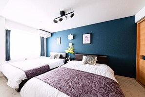 Bedroom ① 2 double beds