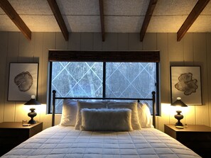 Queen in sleeping loft