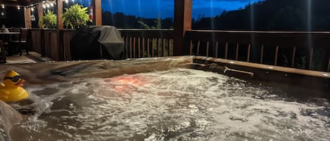 Breathtaking night views from hot tub