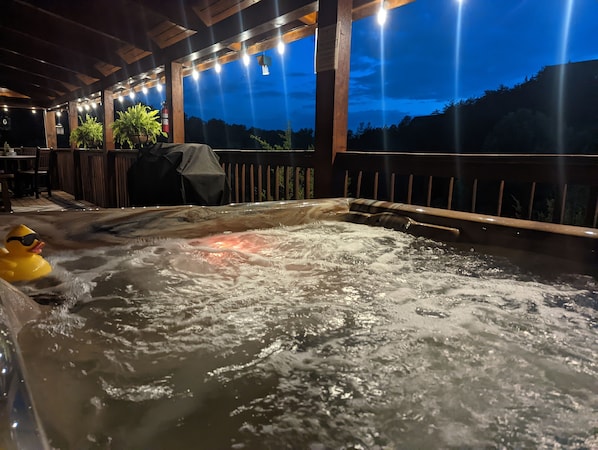 Breathtaking night views from hot tub