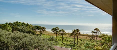 Ocean view right side of balcony 