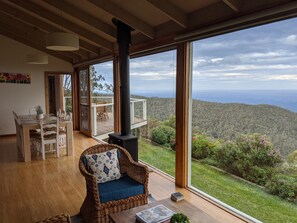 Sitting/dining areas with view over the deck