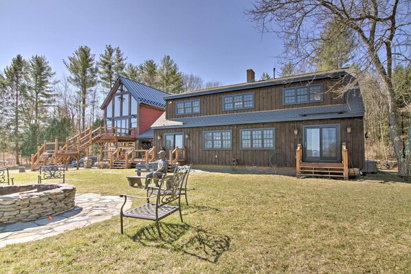 Westminster Vacation Rental | 4BR | 4BA | Stairs Required | 2,500 Sq Ft