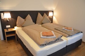 Schlafzimmer 1 EG