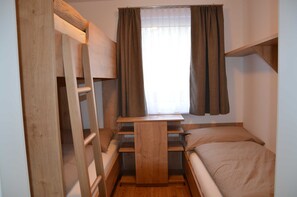 Schlafzimmer 2 OG Nord