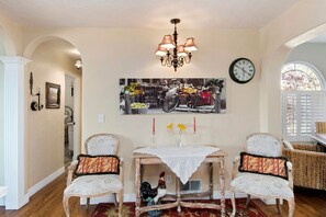breakfast nook