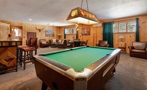 Spielezimmer