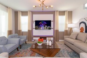 Living Room w SmartTV