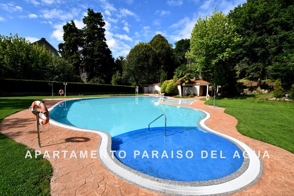 PISCINA PRIVADA PARA DULTOS Y PISCINA PARA NIÑOS