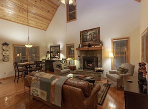 Living Room Vaulted Ceiling