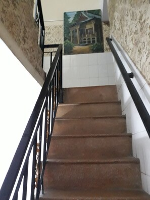 Another steps inside the house for big luggage process.