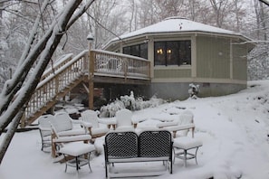 At an elevation of 4580 feet, Creekside Beech House gets plenty of snow!