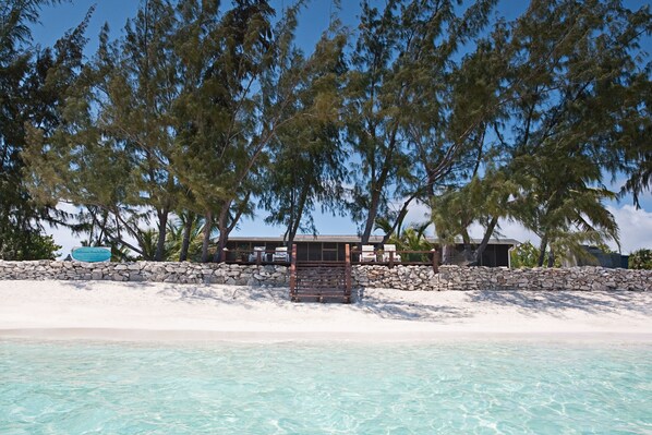 Hollywood Beach Suites - on a seven mile beach