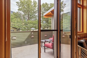 Relax on the deck and watch the sun rise, or kick back and BBQ after your days' adventures 