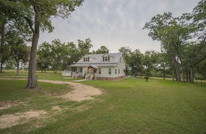 Huge fenced-in manicured yard for kids to roam!