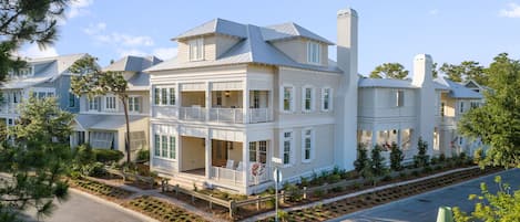 Stunning Home with a Carriage House and Pool