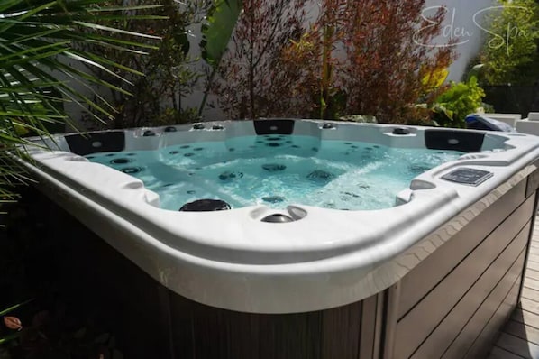 expensive hot tub fits 8 people