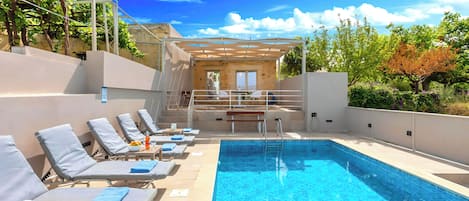 Cretan Breeze Villa | HotelPraxis Group