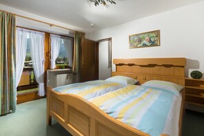 Ferienwohnung Kehlstein, 40 qm,1-2 Personen, 1 separates Schlafzimmer, Balkon-Schlafzimmer