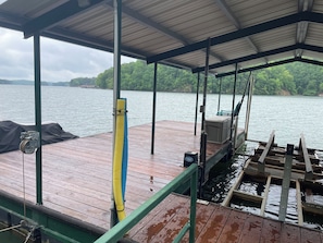 LHS of expanded Dock. Lots of room for seating and fun with family & friends.❤️