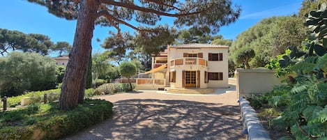 Villa Esconado