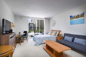 Marine Surf Studio in the Heart of Waikiki near Beach