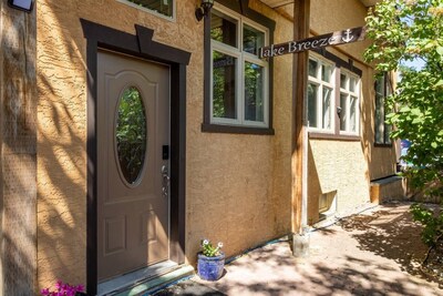 Lake Front Downtown Kelowna Home W/Dock