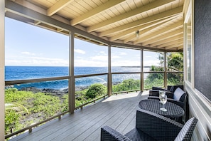 The covered ocean front lanai is perfect for whale watching!