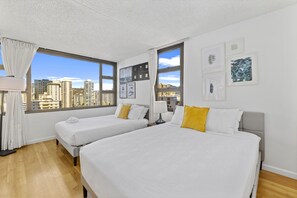 Bedroom with a queen-size and full-size beds