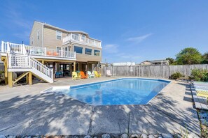 Private Pool Area