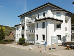 Außenseite Ferienhaus [Sommer]