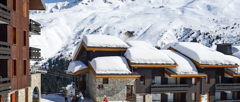 Mountain, Sky, Snow, Property, White, Window, Building, Slope, Glacial Landform, Freezing