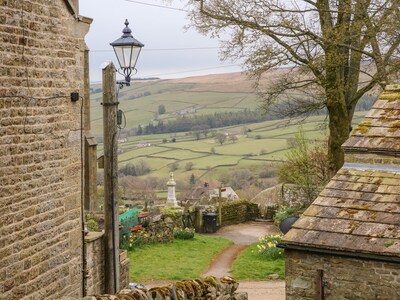 Sandholme, PATELEY BRIDGE