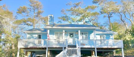 Sea Glass Cottage - book direct (404)606-3473 or leburrows@gmail.com to Laura 