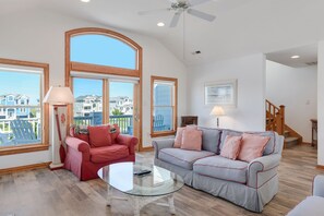 GR2234: Dare to Relax | Top Level Living