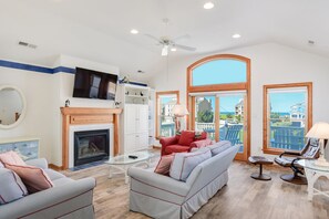 GR2234: Dare to Relax | Top Level Living